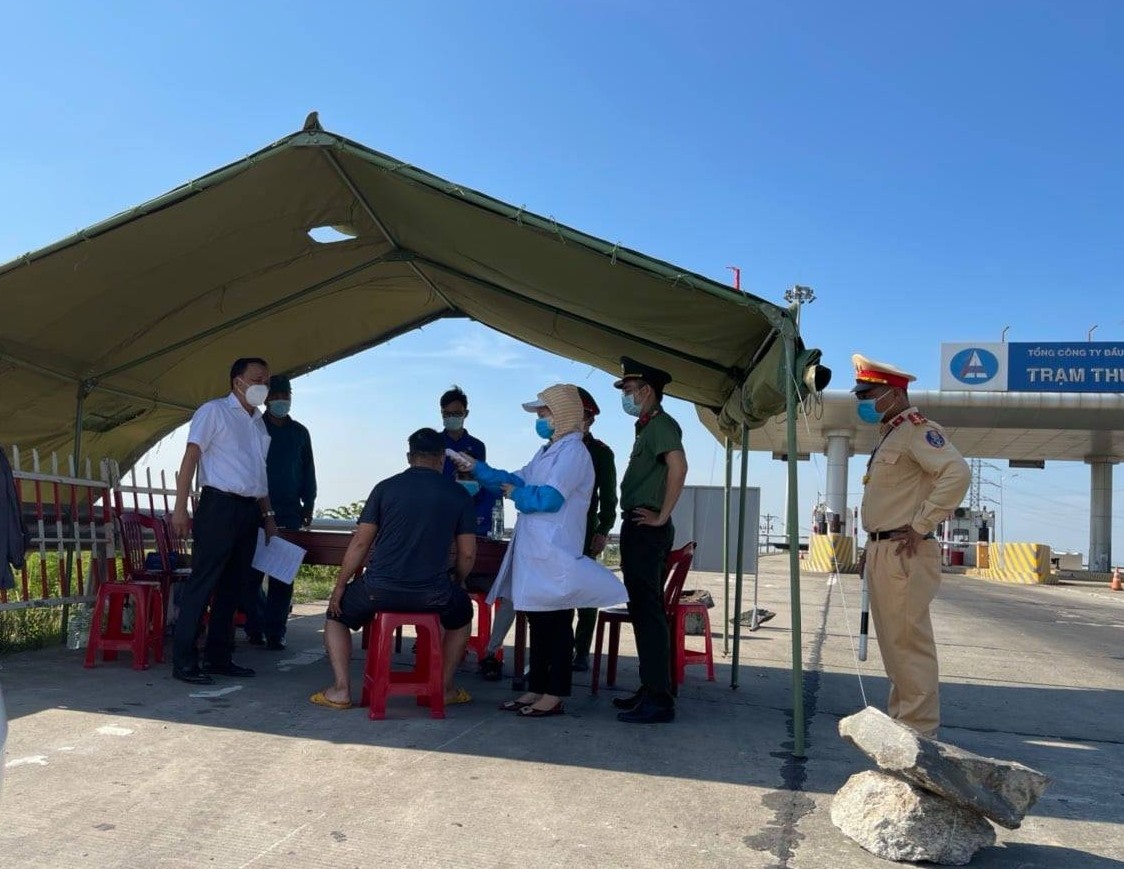 Chủ tịch Quảng Nam chỉ đạo khẩn về thời gian người dân từ Đà Nẵng được vào Quảng Nam