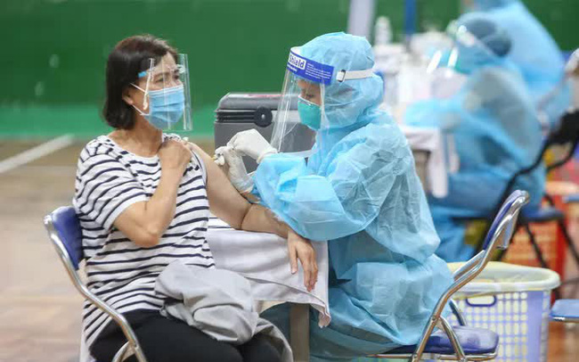 TP. Hồ Chí Minh triển khai tiêm đại trà hơn 930.000 liều vắc-xin ngừa Covid-19