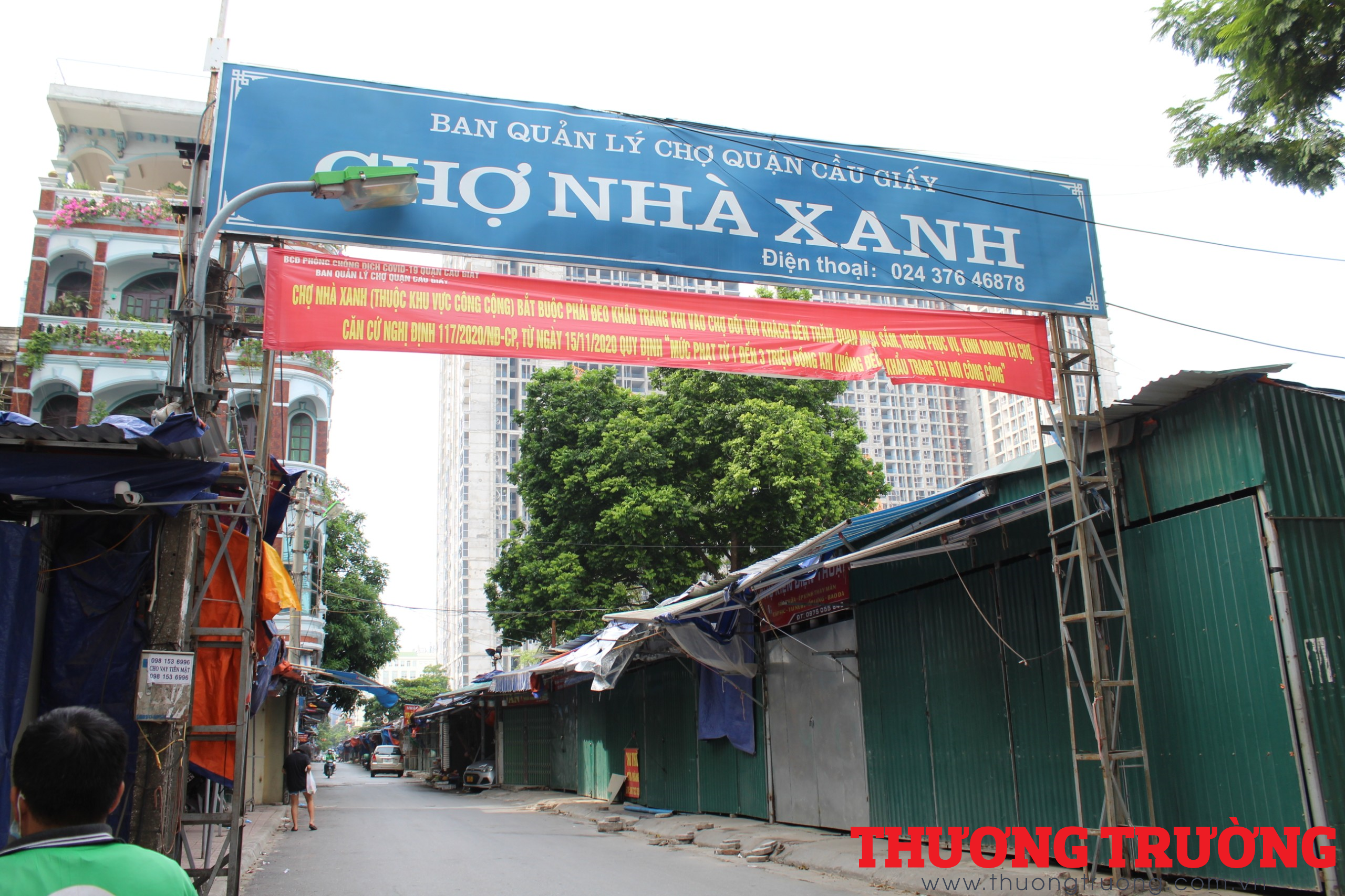 Thiên đường mua sắm của sinh viên Hà Nội vắng vẻ, đìu hiu