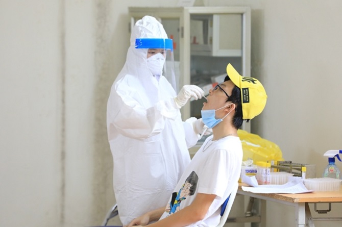 Thông báo khẩn Hà Nội tìm người đến cửa hàng bán hoa quả ở Cổ Nhuế vì liên quan COVID-19