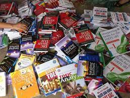 Bắt tạm giam 3 cán bộ của Cục QLTT Hà Nội để điều tra liên quan vụ án sản xuất và tiêu thụ hơn 3 triệu cuốn sách giả