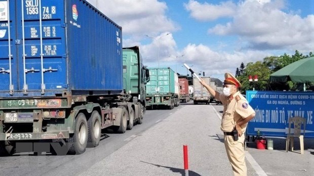 Hà Nội xây dựng luồng xanh vận tải hàng hóa ngay trong nội đô