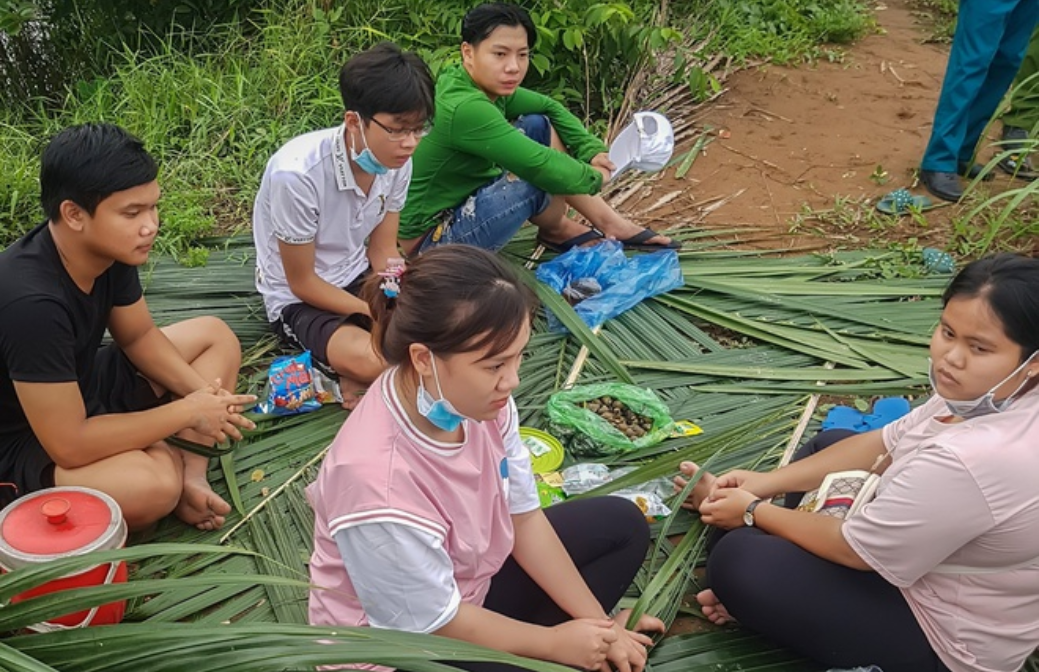 Vĩnh Long Xử phạt 90 triệu đồng nhóm thanh niên tụ tập ăn nhậu ngoài ruộng