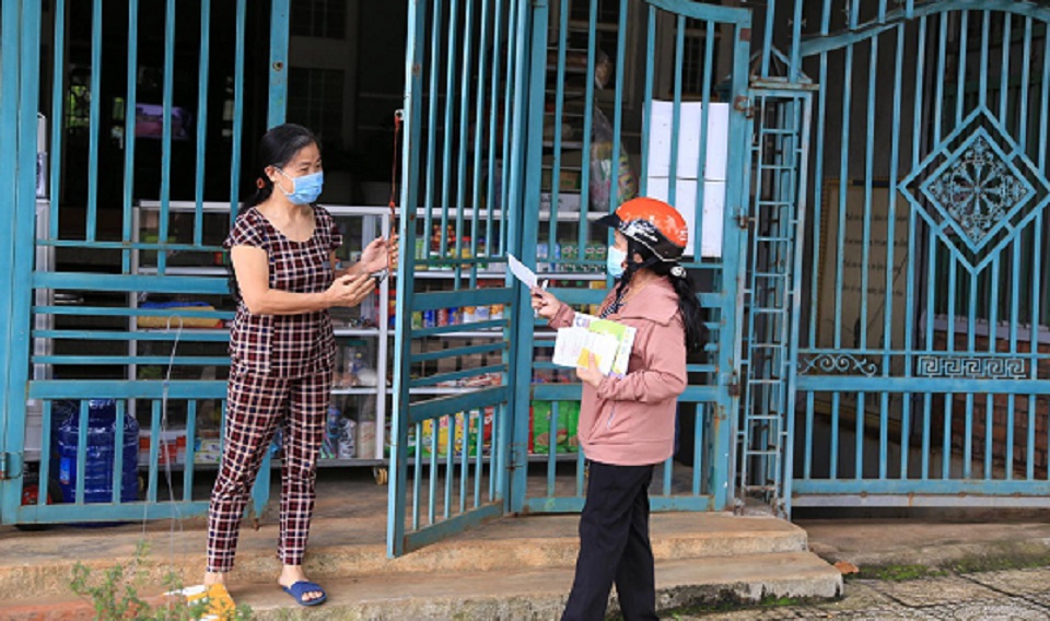 Thành phố Gia Nghĩa phát phiếu đi chợ cho từng hộ gia đình, 2 ngày được đi 1 lần 