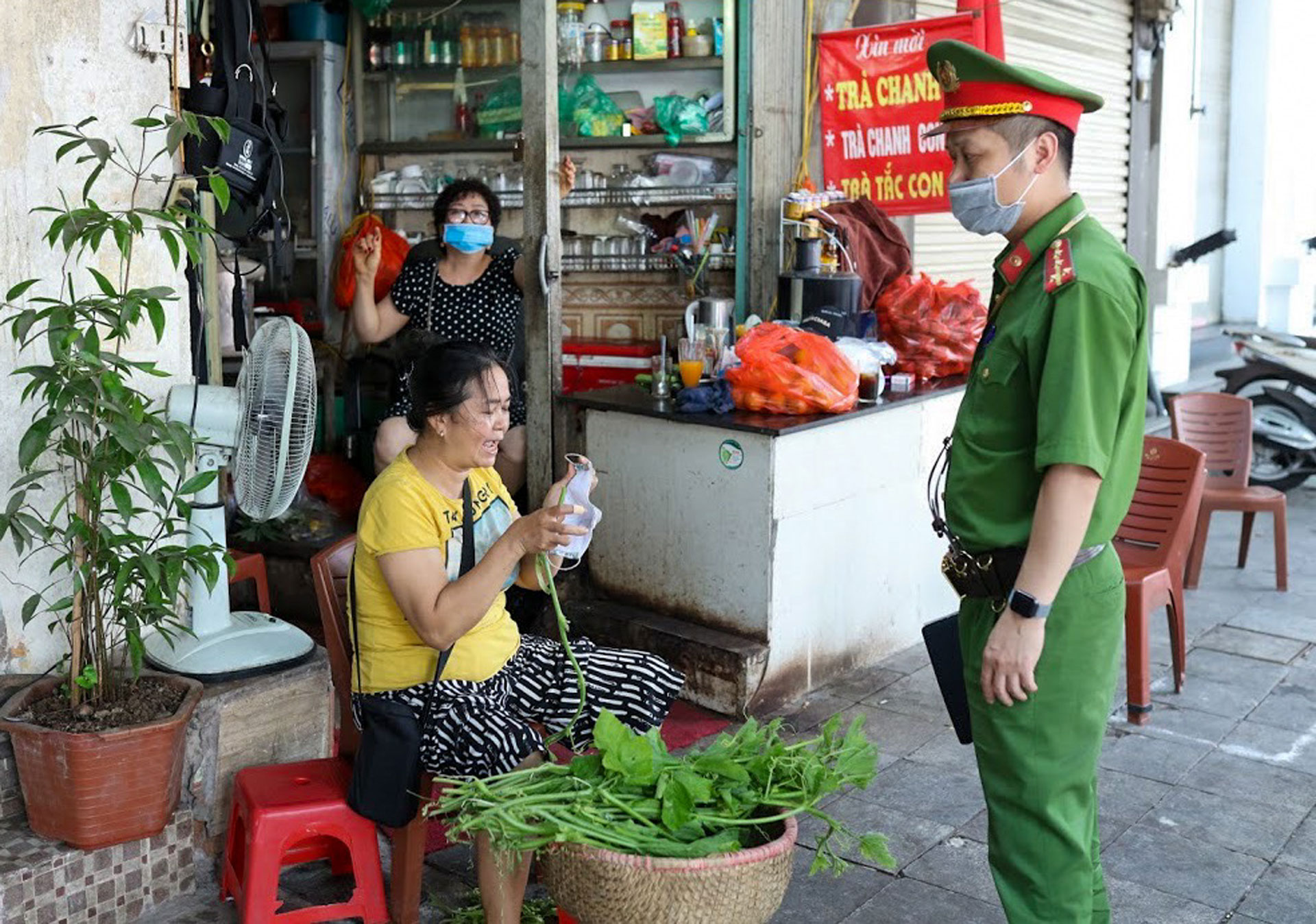 Hà Nội Ngày đầu giãn cách chợ cóc đã không còn hoạt động
