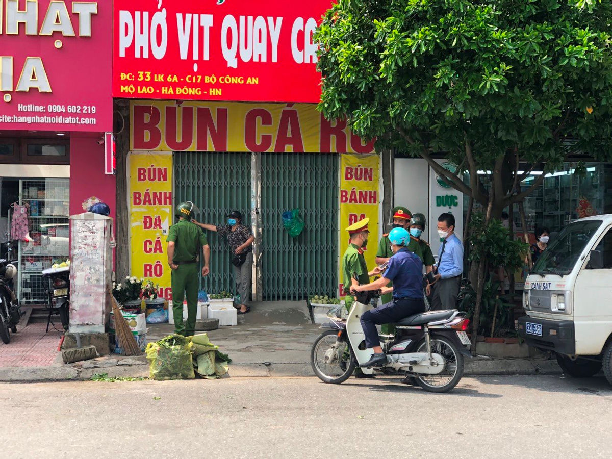 Hà Nội Xử phạt 291 trường hợp và 5 cơ sở vi phạm các quy định về giãn cách xã hội