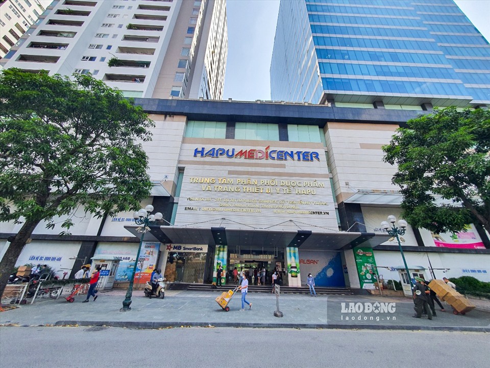 Nhiều khách hàng quen thuộc cũng khó nhập nhiều