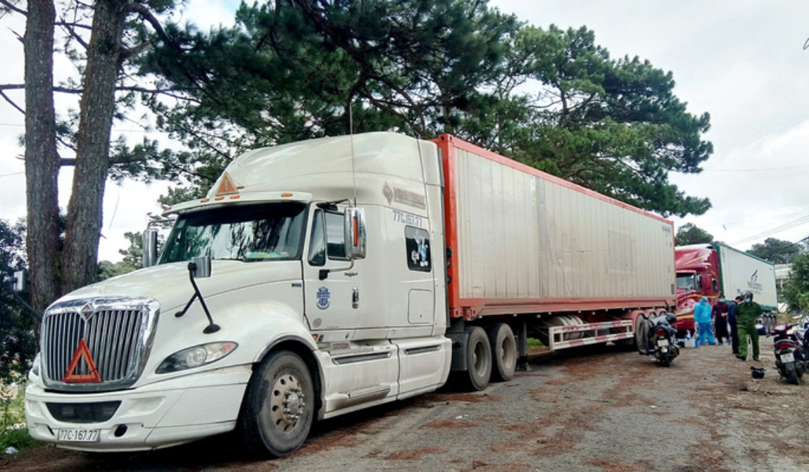 Tạm giữ 29 tấn khoai tây Trung Quốc chuyển lên Đà Lạt