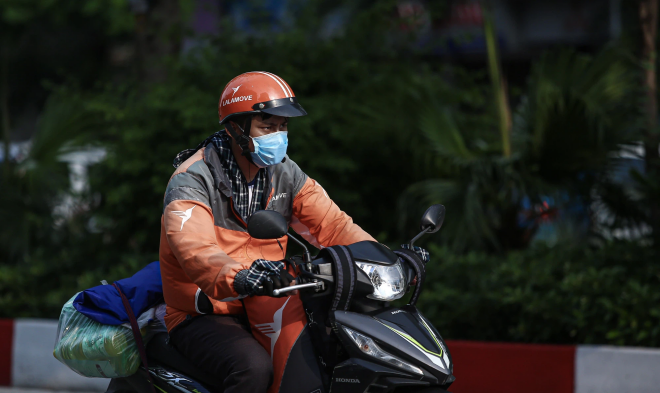 Hà Nội Cấp thẻ vận chuyển cho 700 tài xế chuyên giao nhận hàng hóa