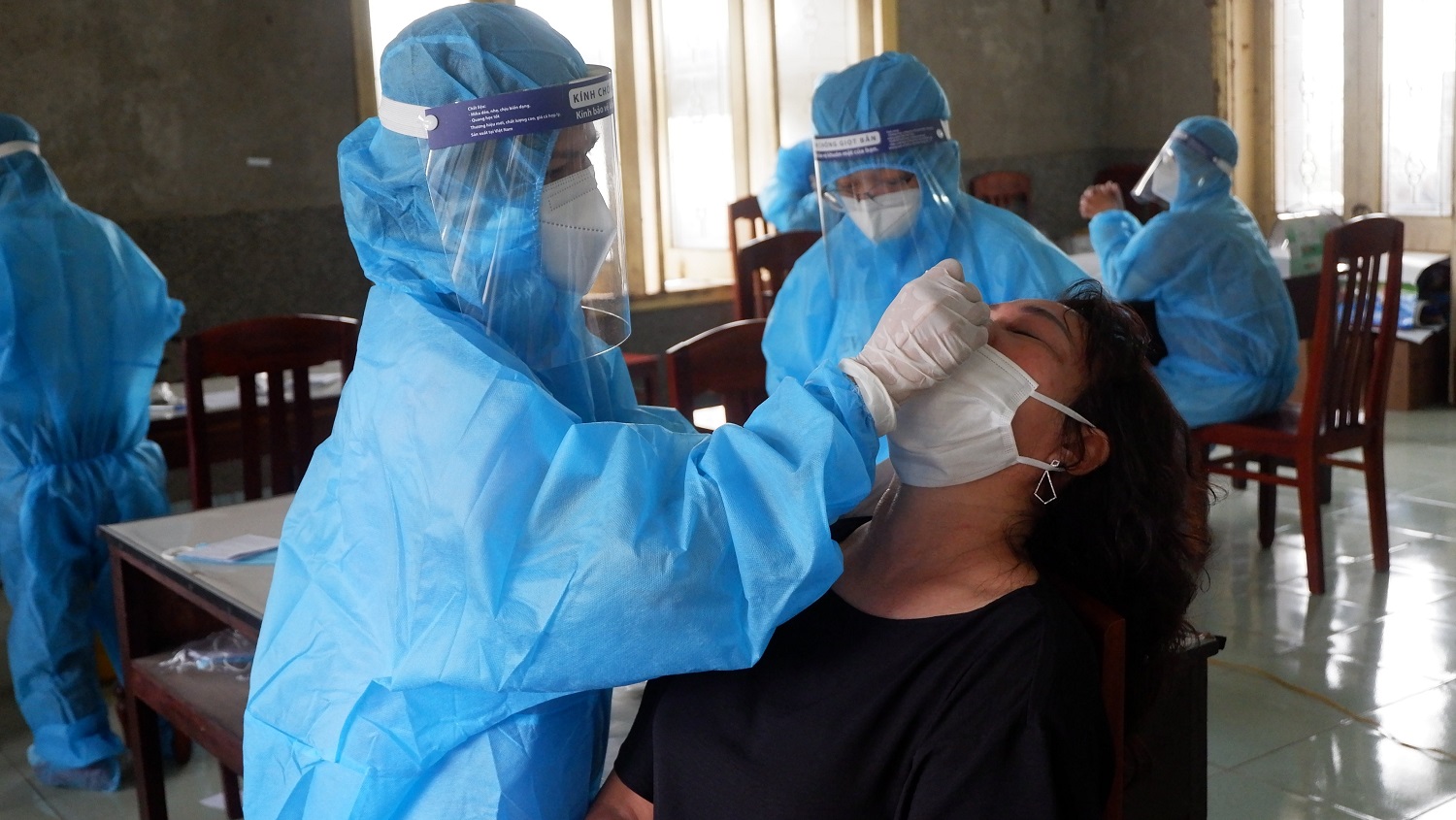 3 người trong một gia đình nghi mắc Covid-19, TP.Quy Nhơn phong toả nhiều địa điểm