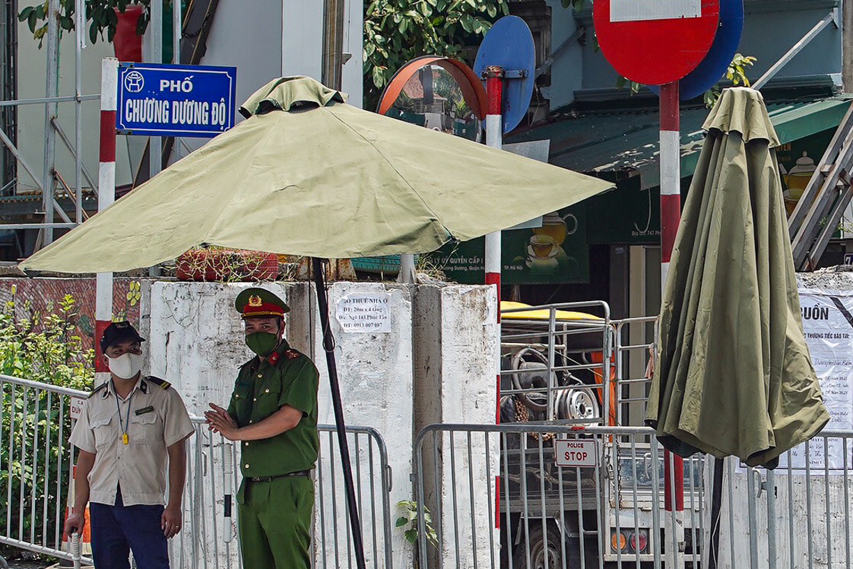 Hà Nội Thiết lập vùng cách ly y tế toàn bộ phường Chương Dương