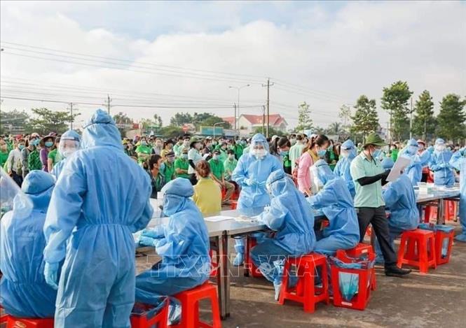 Số ca dương tính Covid-19 không ngừng tăng, Bình Dương lên kế hoạch siết chặt biện pháp phòng dich 