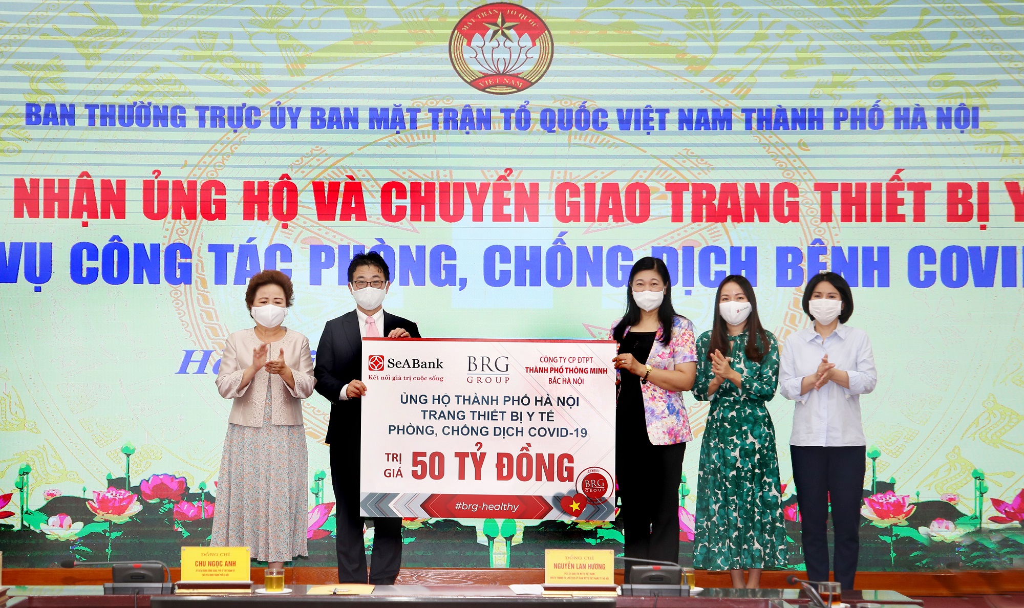 Tập đoàn BRG, SeABank và Công ty Thành phố Thông minh hỗ trợ Hà Nội trang thiết bị chống dịch