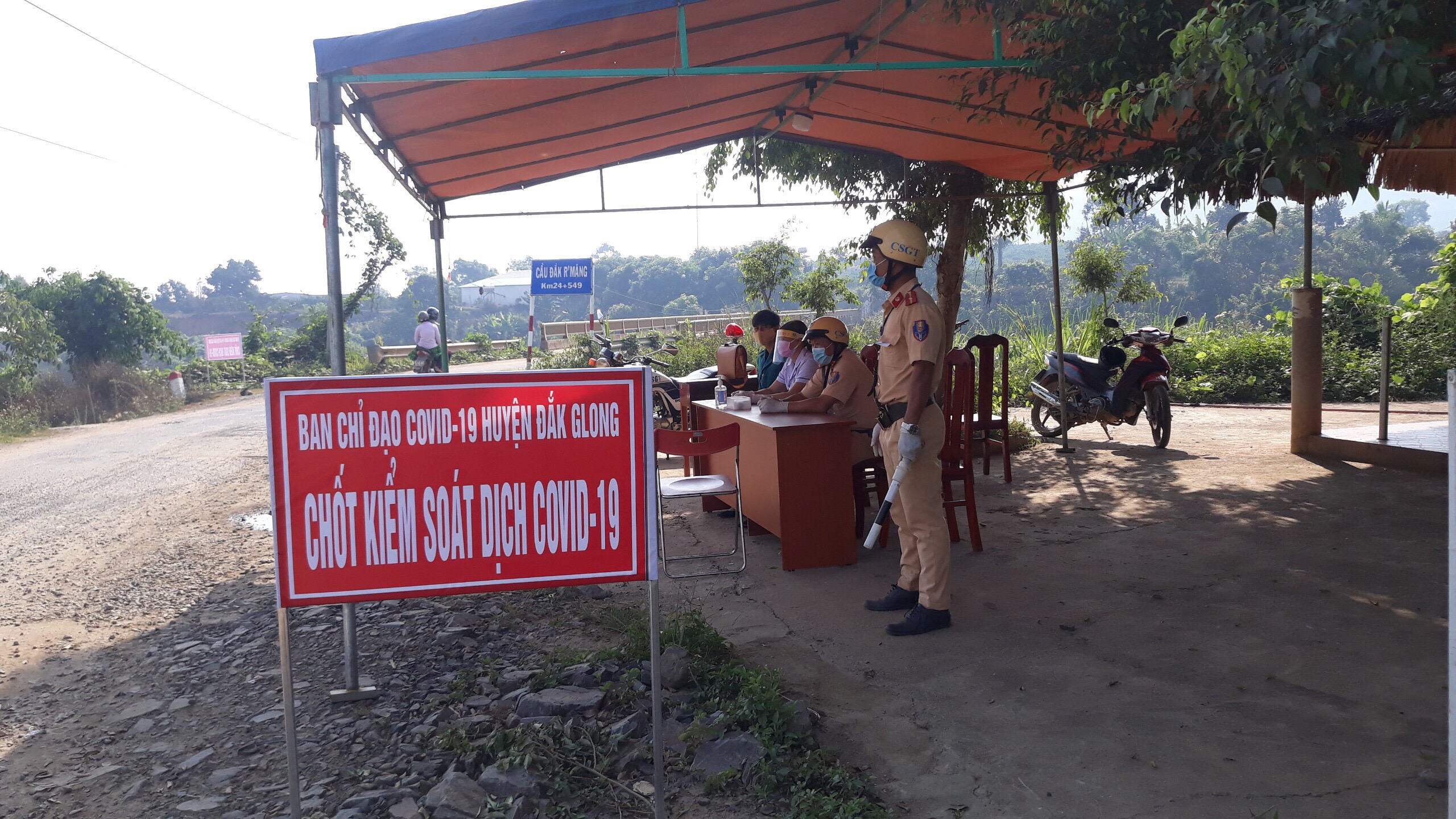Đắk Nông Vi phạm chống dịch, một Trưởng trạm y tế bị tạm đình chỉ