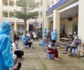 Thủ tướng yêu cầu tiếp tục ưu tiên cấp vaccine COVID-19 cho TP.HCM và các tỉnh phía Nam 