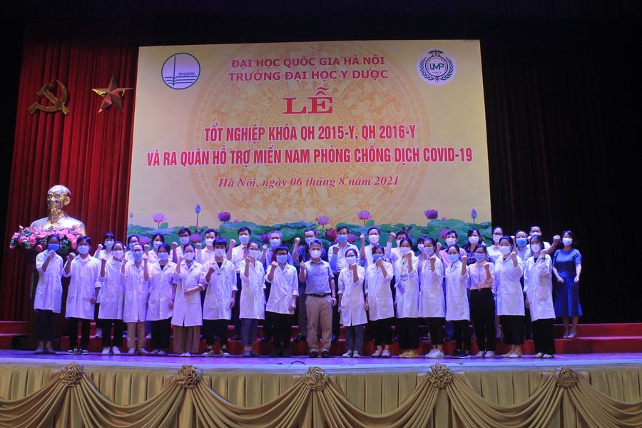 Đại học Y Dược - Đại học Quốc gia Hà Nội tổ chức ra quân hỗ trợ miền nam phòng chống dịch Covid-19