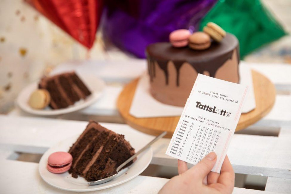 Người phụ nữ bị “sốc” khi trúng 1,47 triệu đô la sau rất nhiều lần bỏ qua các cuộc gọi thông báo trúng giải