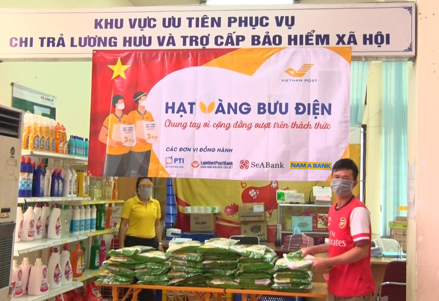 “Hạt vàng Bưu điện” chung tay vì cộng đồng vượt trên thách thức của dịch Covid-19  