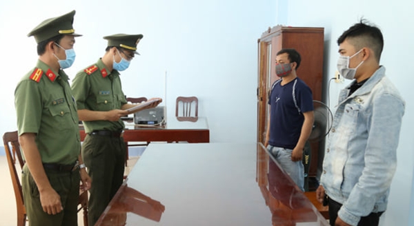 Ninh Thuận Khởi tố hai thanh niên dùng súng tự chế để giải quyết mâu thuẫn