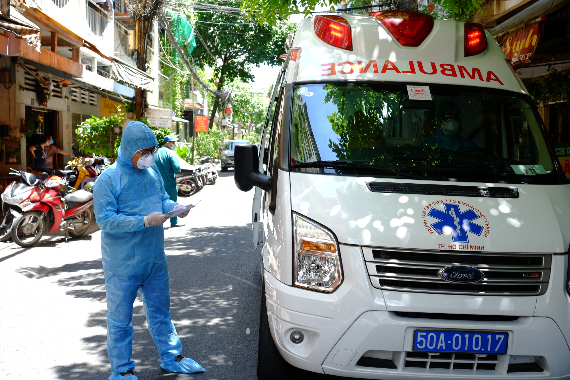 TP HCM lập 5 trạm cấp cứu vệ tinh dã chiến 115 chở bệnh nhân COVID-19 đến nơi điều trị phù hợp