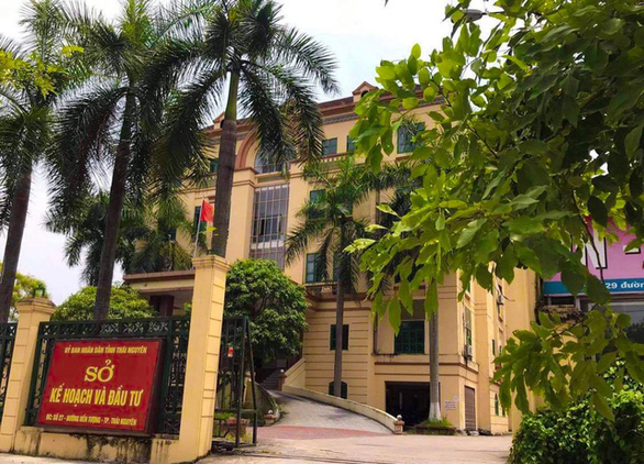 Cách chức Phó Giám đốc Sở KH-ĐT tỉnh Thái Nguyên bị nhân viên tố sàm sỡ