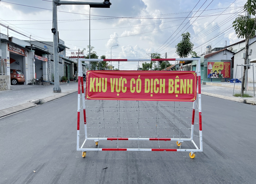 Ca mắc Covid-19 liên tục tăng, Bình Dương chấn chỉnh việc thực hiện giãn cách theo Chỉ thị 16 tại các khu phong tỏa