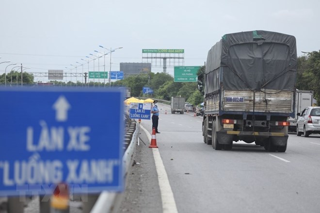 Xe luồng xanh giả qua chốt tiềm ẩn nguy cơ lây lan dịch bệnh