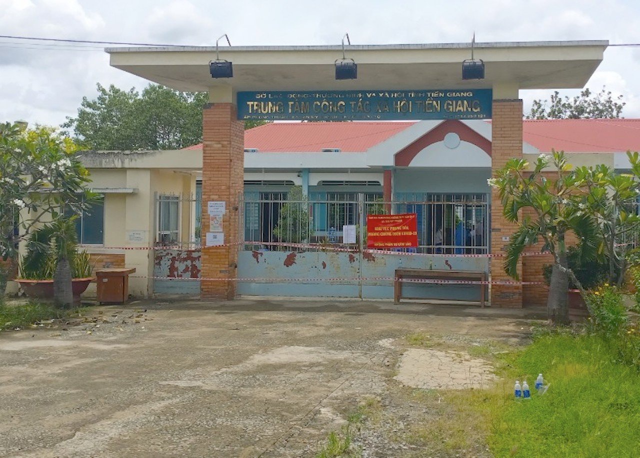 Không kiểm soát tốt dịch Covid-19, Giám đốc Trung tâm Công tác xã hội Tiền Giang bị tạm đình chỉ công tác
