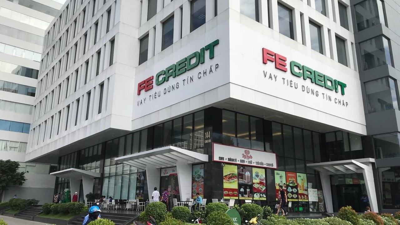 Tá hỏa khi bỗng nhiên mắc nợ xấu nhóm 3 tại FE CREDIT