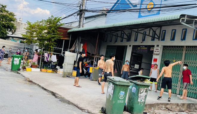 Lỏng lẻo trong công tác phòng dịch Covid-19, đình chỉ Bí thư và Chủ tịch phường ở Bình Dương 