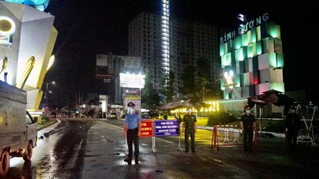 Bình Dương sẽ tiến hành “khóa chặt, đông cứng” 15 ngày tại 2 điểm nóng COVID-19