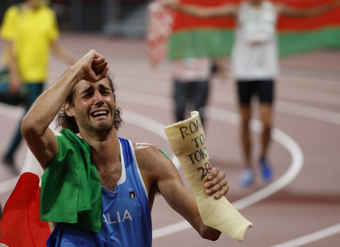 Nhìn lại muôn kiểu ăn mừng của các vận động viên dự Thế vận hội Tokyo 2020