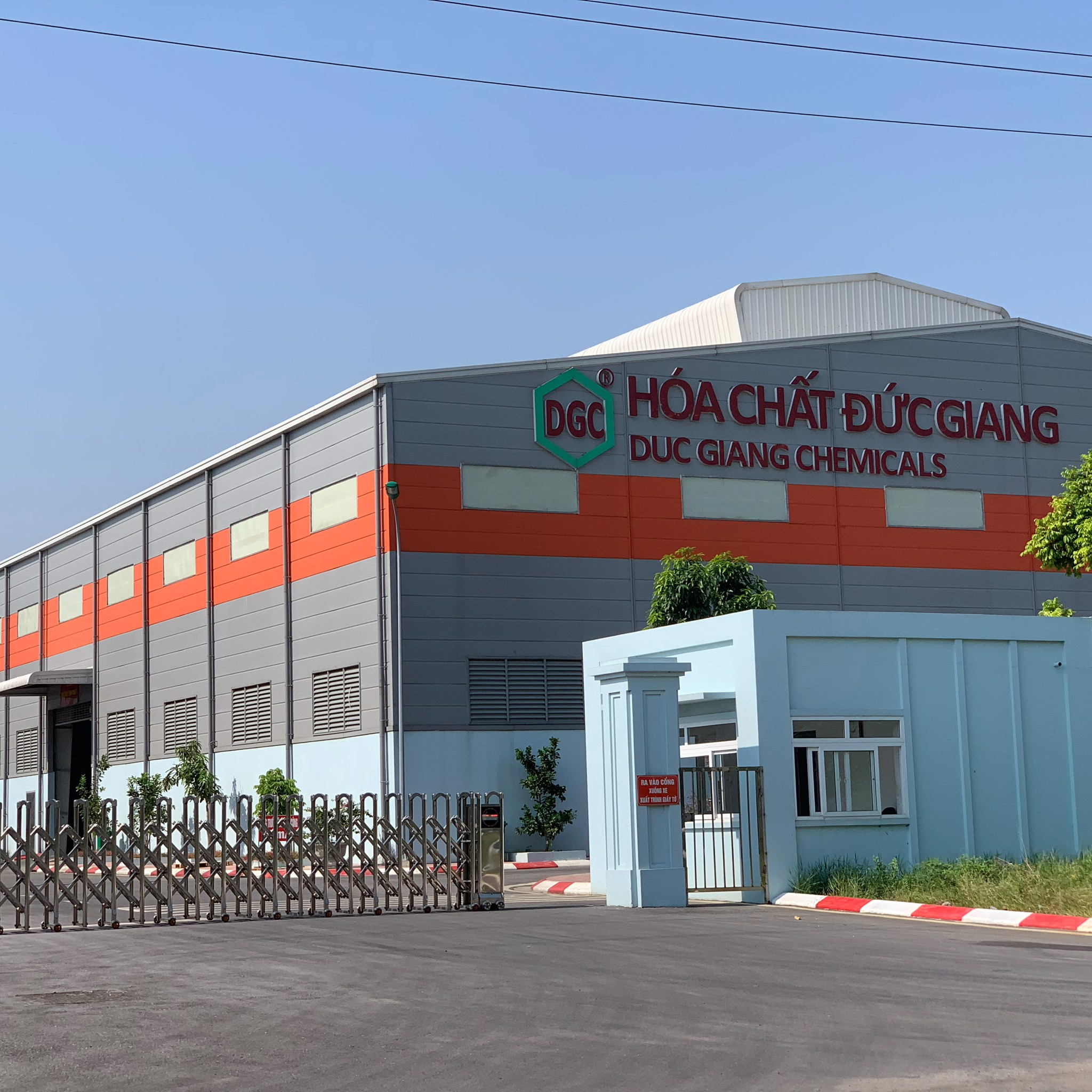 Hai em gái của Chủ tịch Hóa chất Đức Giang muốn bán gần 300.000 cổ phiếu GDC