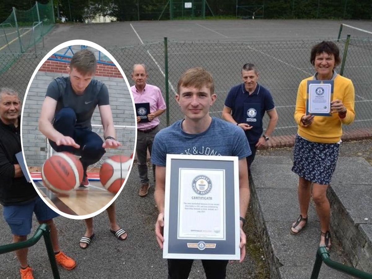 Nam thanh niên giành Kỷ lục Guinness khi thực hiện đập cùng lúc 2 quả bóng rổ đạt 729 lầnphút