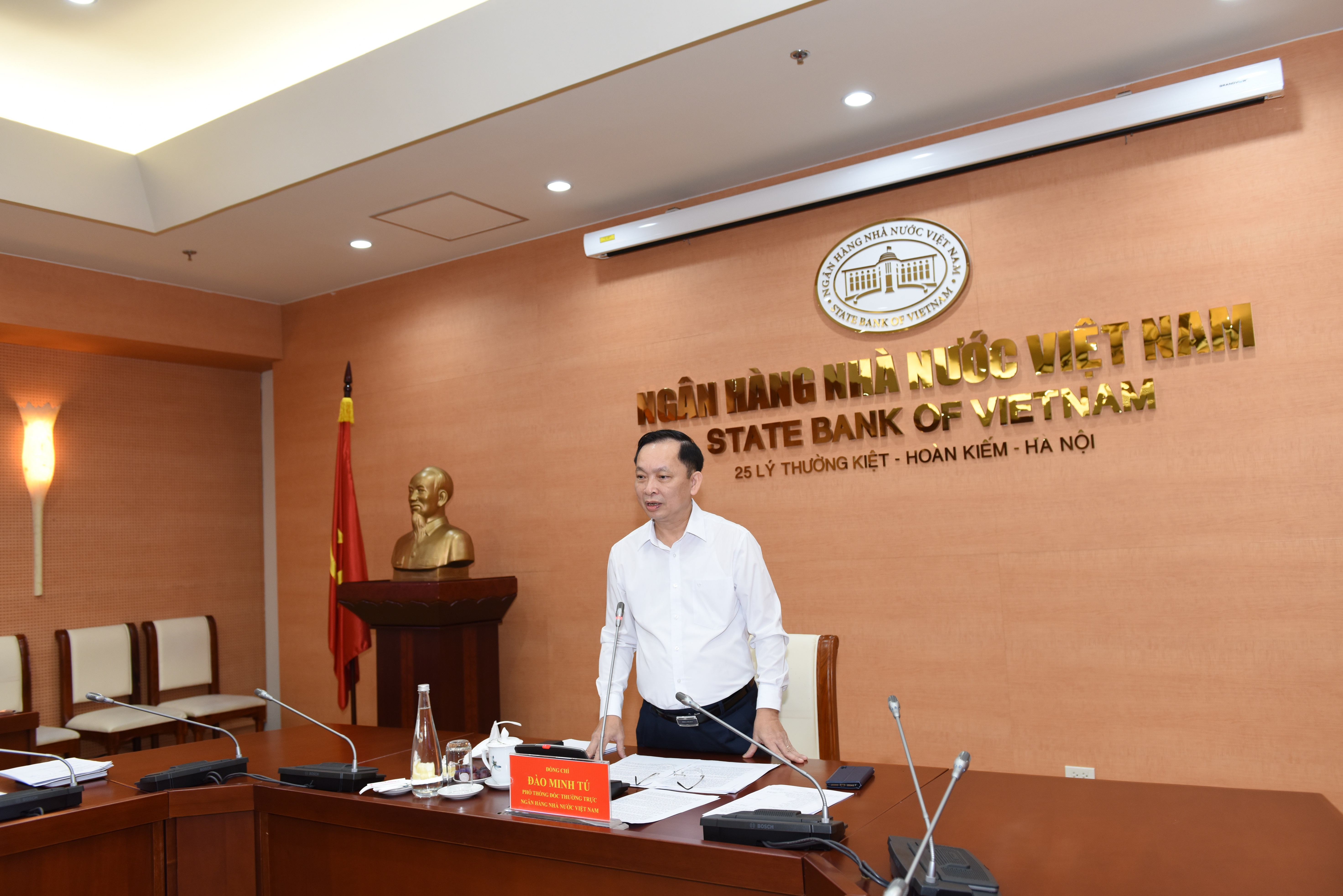 NHNN yêu cầu thực hiện nghiêm quy định về trần lãi suất cho vay ngắn hạn với nông nghiệp