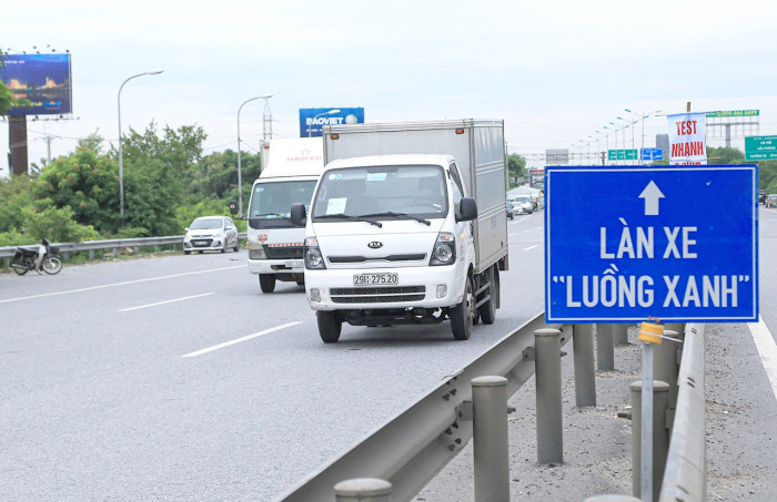 Hải Phòng tạm dừng duyệt cấp giấy phép “luồng xanh” từ 18h ngày 26.8