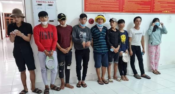 Ninh Thuận Tạm giữ hình sự 2 thanh niên tổ chức ăn nhậu trong lúc giãn cách, có ma túy