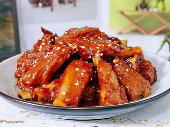 Cách làm món sườn xào chua ngọt cùng bia lạ miệng mà ngon tuyệt