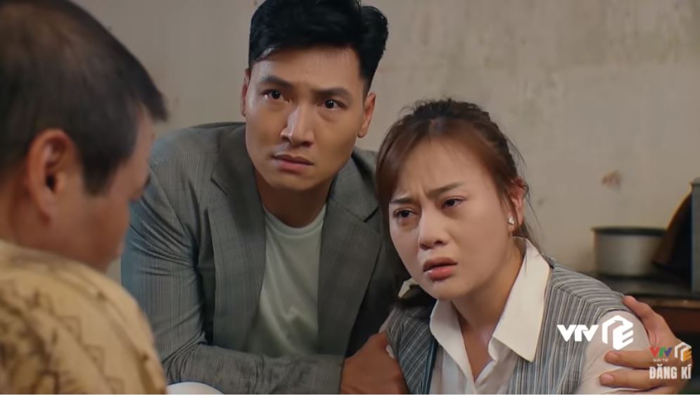 Hương vị tình thân tập 24 phần 2 Nam run rẩy, bật khóc khi nhận kết quả ADN xác định mình và ông Sinh không cùng huyết thống