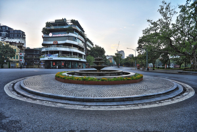 Sau 69, Hà Nội tiếp tục áp dụng giãn cách xã hội vùng đỏ