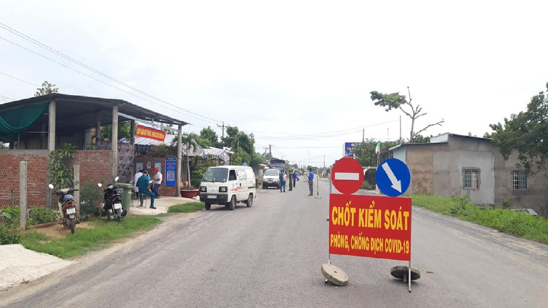 Từ ngày 59 Vĩnh Long thực hiện giãn cách xã hội ở mức độ cao hơn Chỉ thị 15 thay vì Chỉ thị 16 