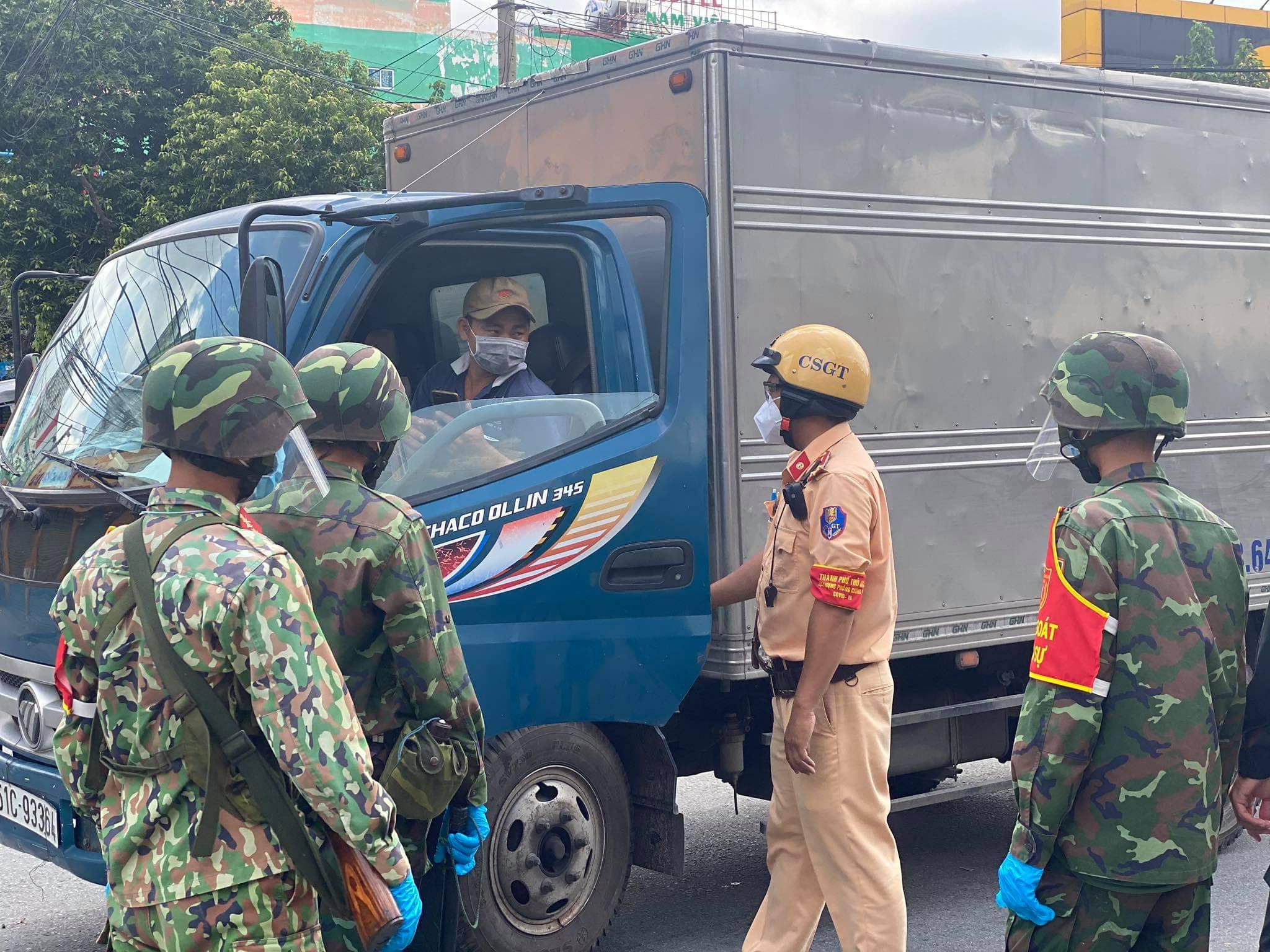 Bình Dương tạm dừng cấp thẻ thông hành 