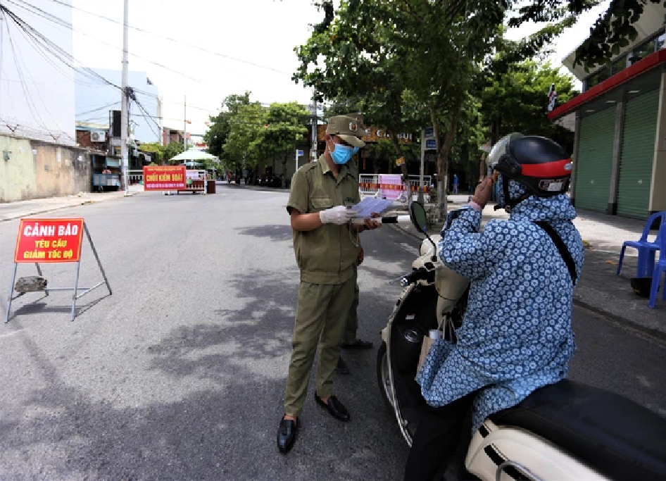 Sau 2 ngày, Đà Nẵng cấp hơn 92.000 giấy đi đường qua hình thức trực tuyến