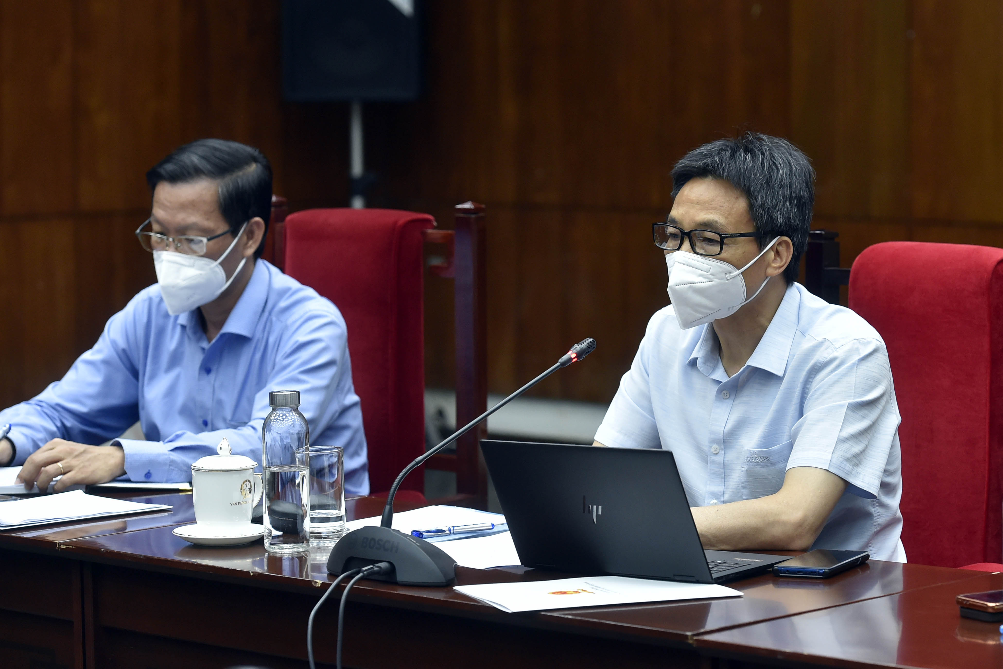 Phó thủ tướng Vũ Đức Đam Nhiều sáng kiến chống dịch vì trách nhiệm với nhân dân