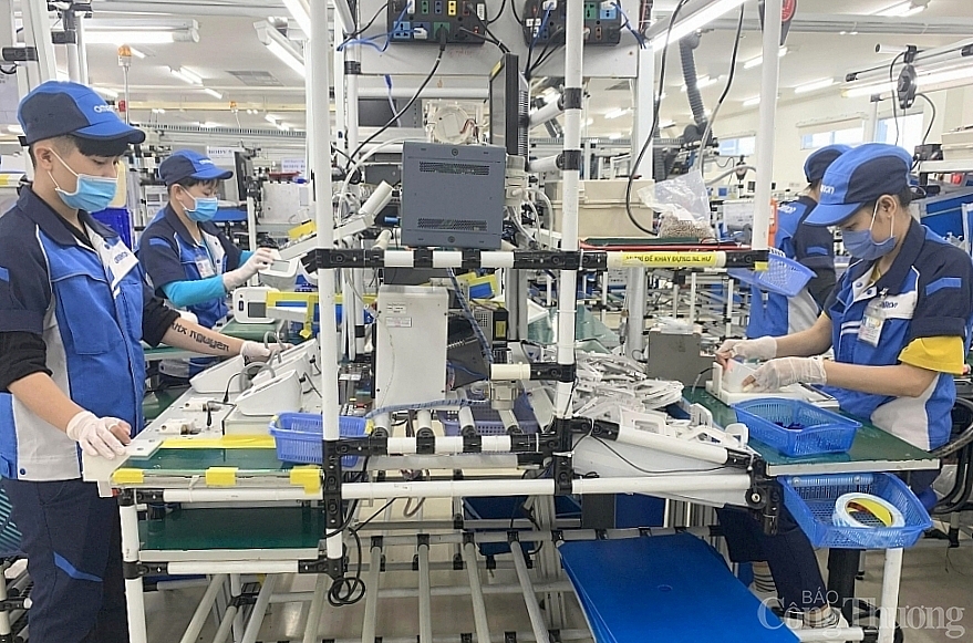 Bình Dương Triển khai các biện pháp khôi phục hoạt động kinh tế - xã hội trong trạng thái bình thường mới