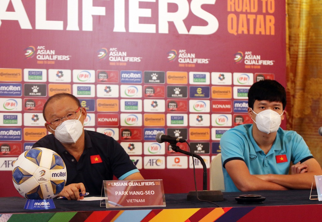 HLV Park khuyên Hoàng Đức nghiêm túc chuyện xuất ngoại Sang Thái hay đi Hàn