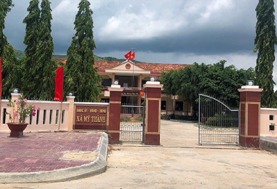 Kỷ luật Chủ tịch xã ở Bình Định tổ chức tiêm vaccine COVID-19 cho người thân