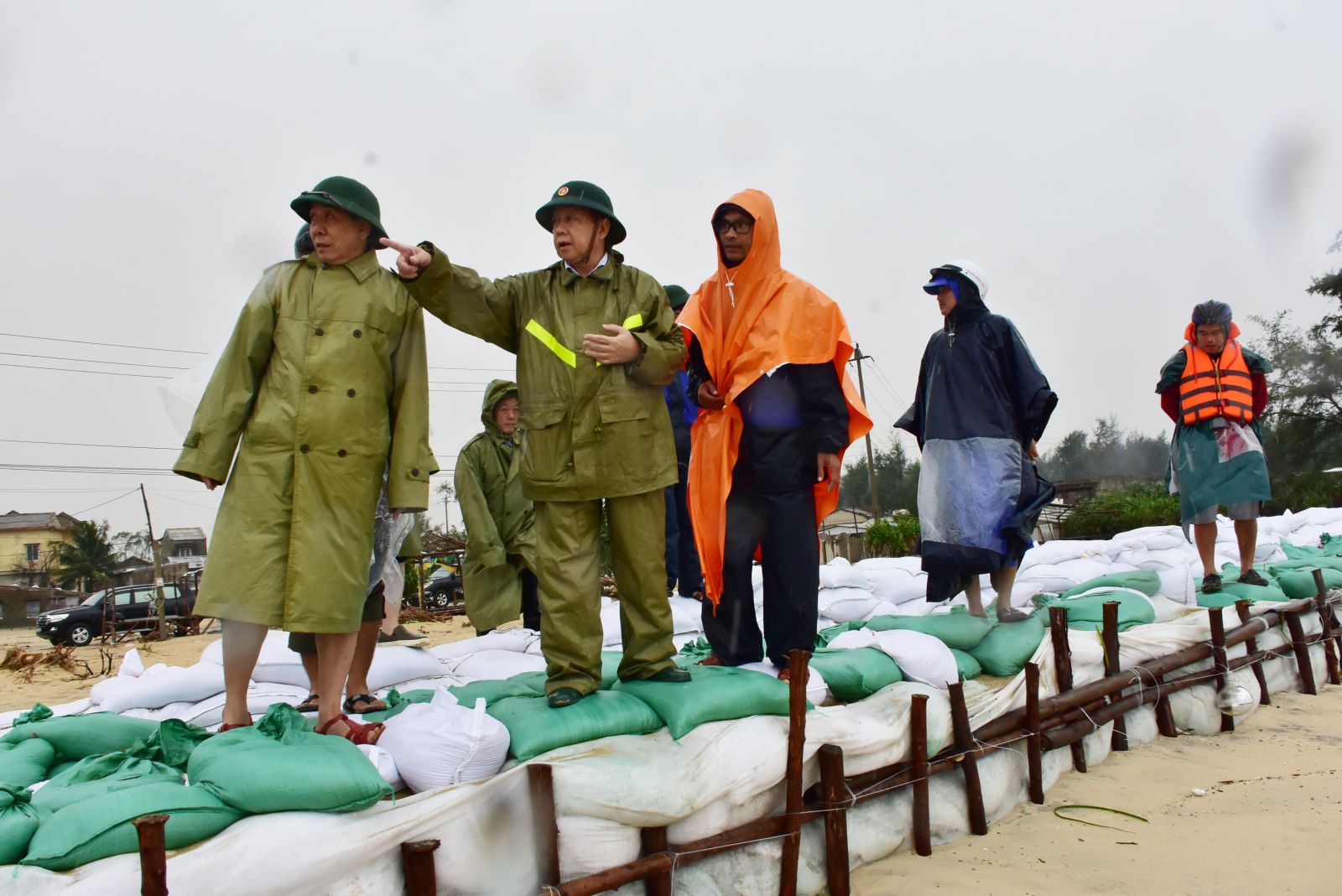 Thừa Thiên Huế phát đi công điện hỏa tốc ứng phó bão số 5