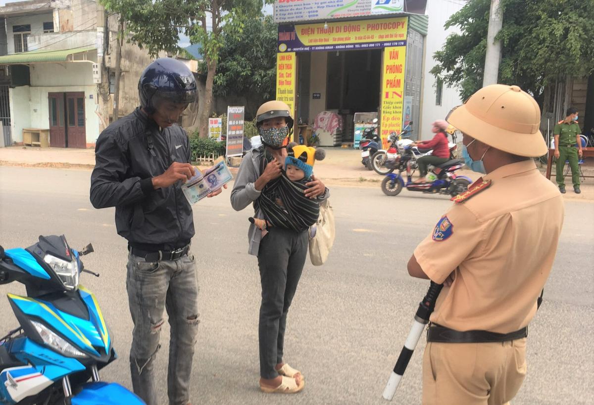 Sau 2 tuần tái giãn cách, TP Buôn Ma Thuột xử phạt gần 700 trường hợp vi phạm chống dịch với số tiền hơn 1,2 tỷ đồng