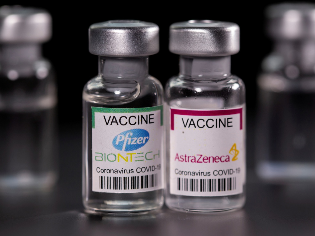 Cần Thơ lên tiếng vụ bé gái 13 tuổi được tiêm 2 mũi vaccine Pfizer